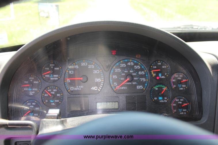 image for item K6956 2007 International 7600 dump truck