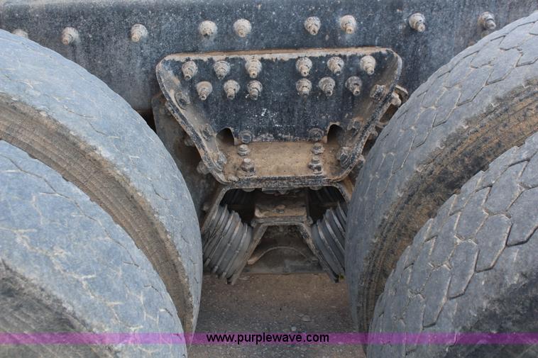 image for item K6956 2007 International 7600 dump truck