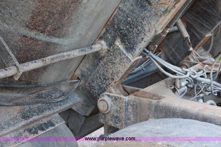 image for item K6956 2007 International 7600 dump truck