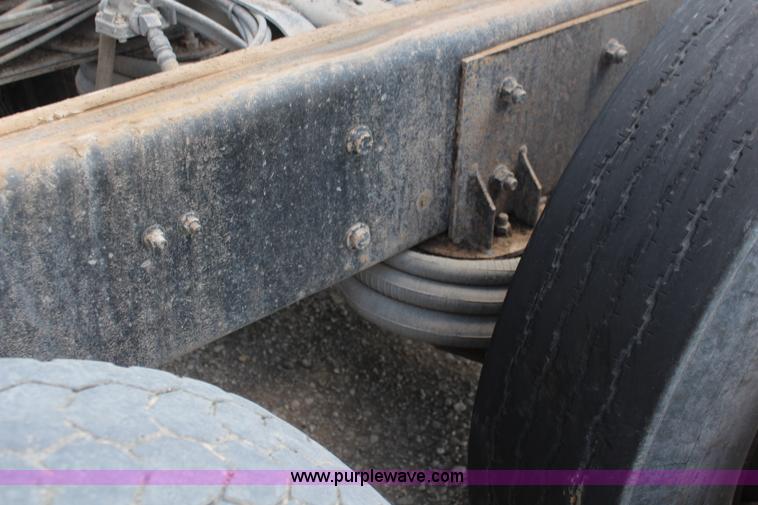 image for item K6956 2007 International 7600 dump truck