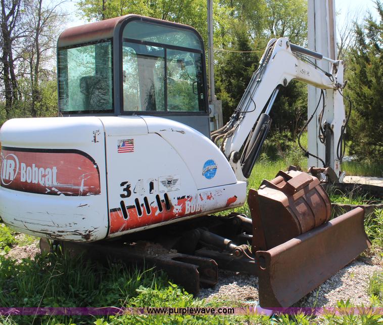 image for item K6964 2001 Bobcat 341 compact excavator