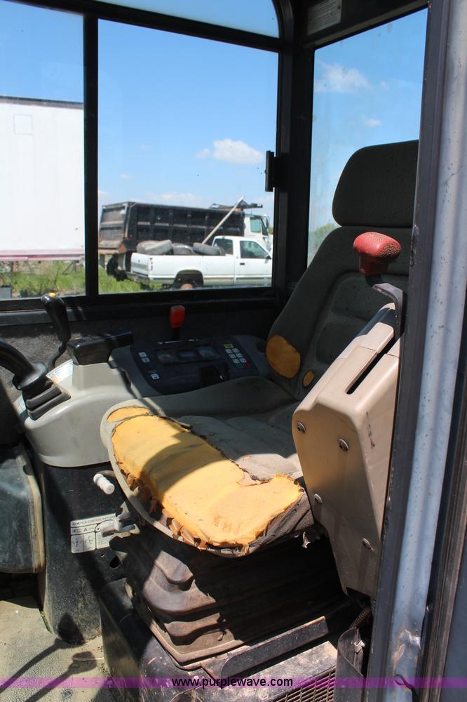 image for item K6964 2001 Bobcat 341 compact excavator