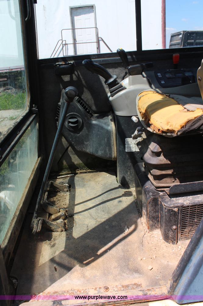 image for item K6964 2001 Bobcat 341 compact excavator