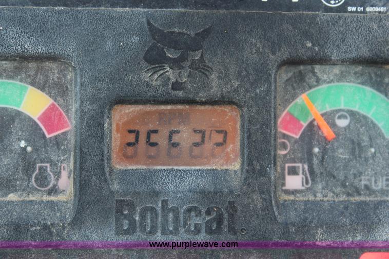 image for item K6964 2001 Bobcat 341 compact excavator