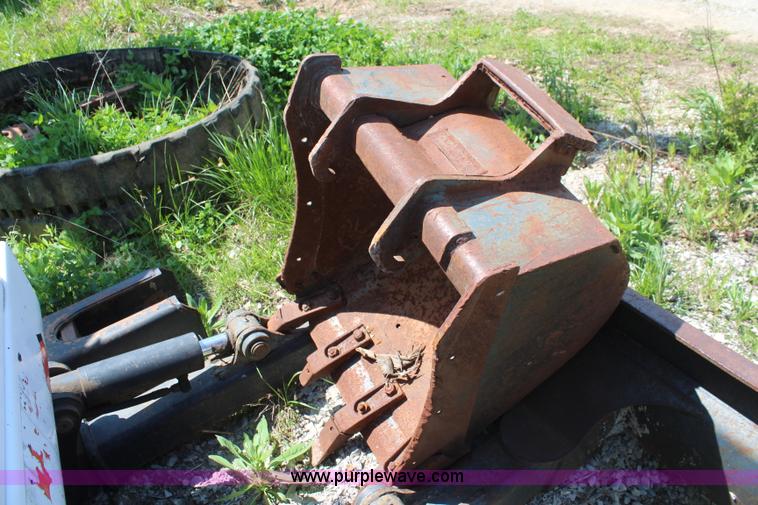 image for item K6964 2001 Bobcat 341 compact excavator