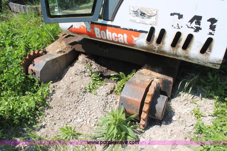 image for item K6964 2001 Bobcat 341 compact excavator