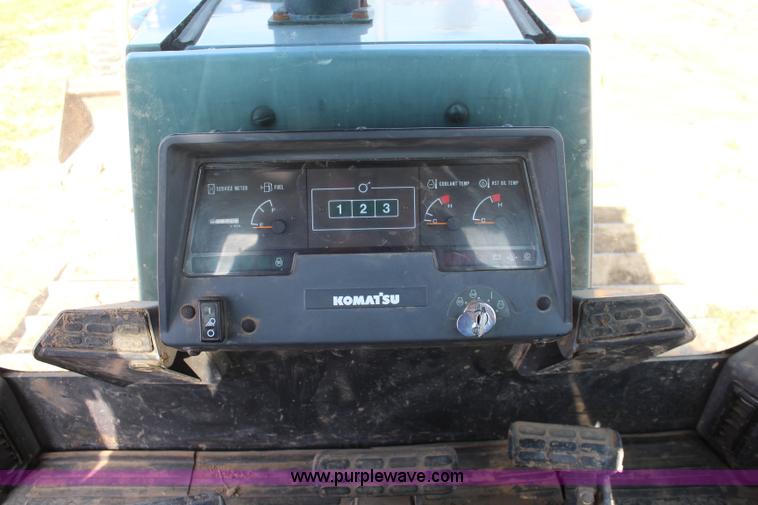 image for item K6966 2001 Komatsu D39EX-21 dozer