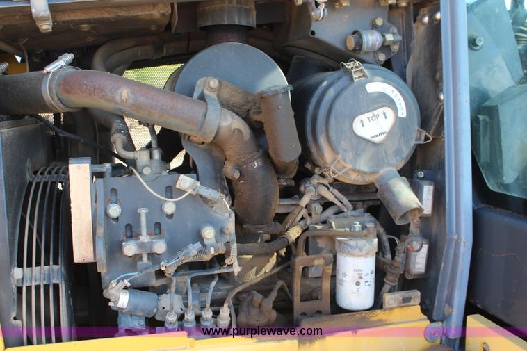 image for item K6966 2001 Komatsu D39EX-21 dozer