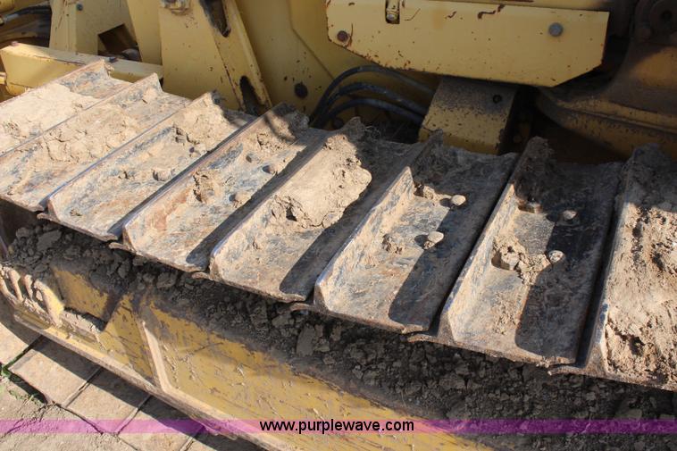 image for item K6966 2001 Komatsu D39EX-21 dozer
