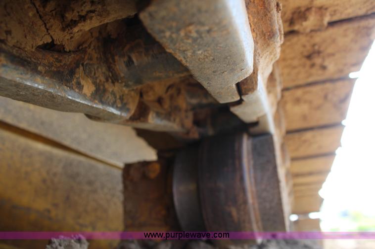 image for item K6966 2001 Komatsu D39EX-21 dozer