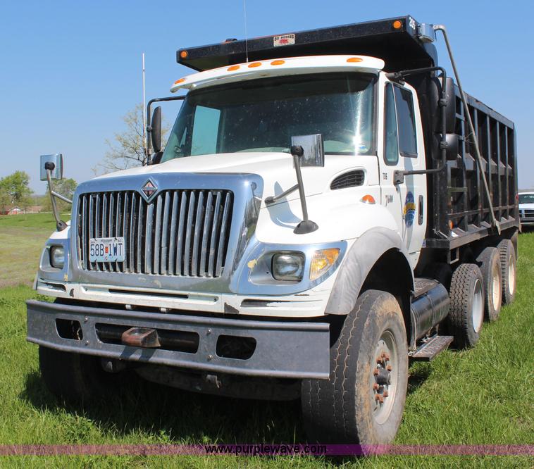 image for item K6973 2007 International 7600 dump truck