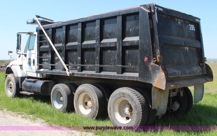 image for item K6973 2007 International 7600 dump truck