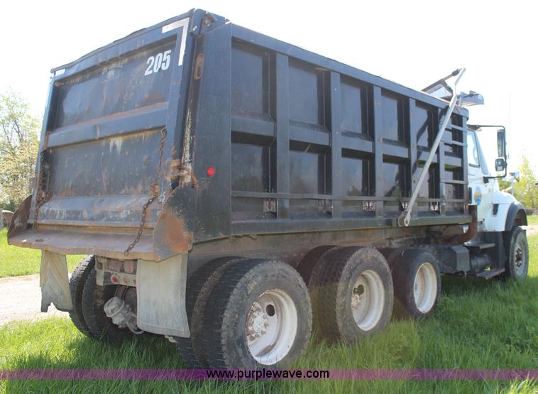 image for item K6973 2007 International 7600 dump truck