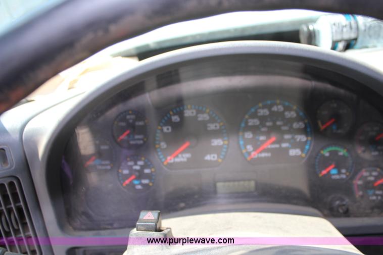 image for item K6973 2007 International 7600 dump truck