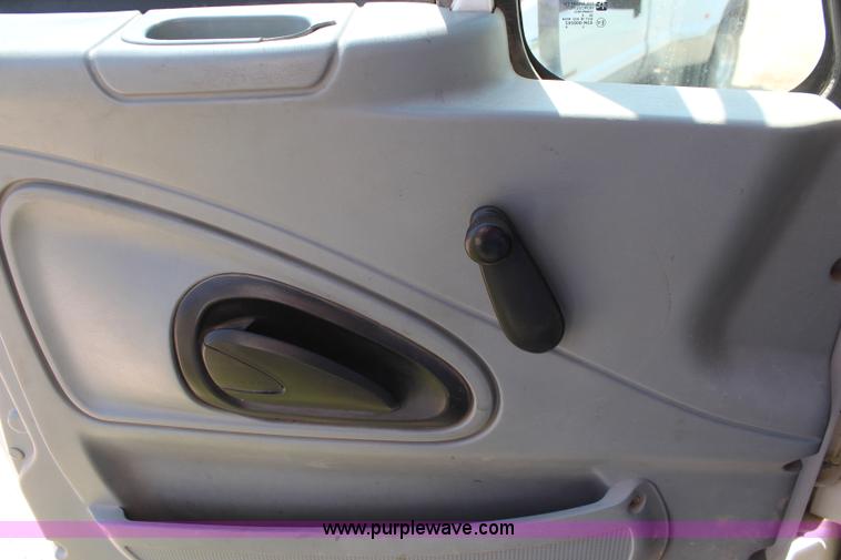 image for item K6973 2007 International 7600 dump truck