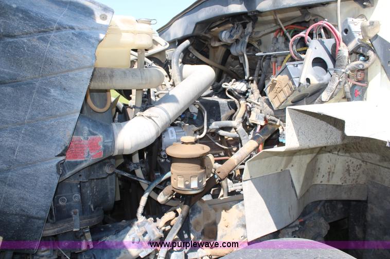 image for item K6973 2007 International 7600 dump truck