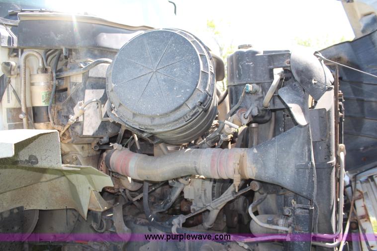 image for item K6973 2007 International 7600 dump truck