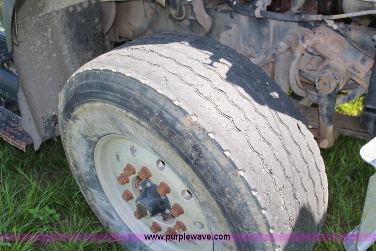 image for item K6973 2007 International 7600 dump truck