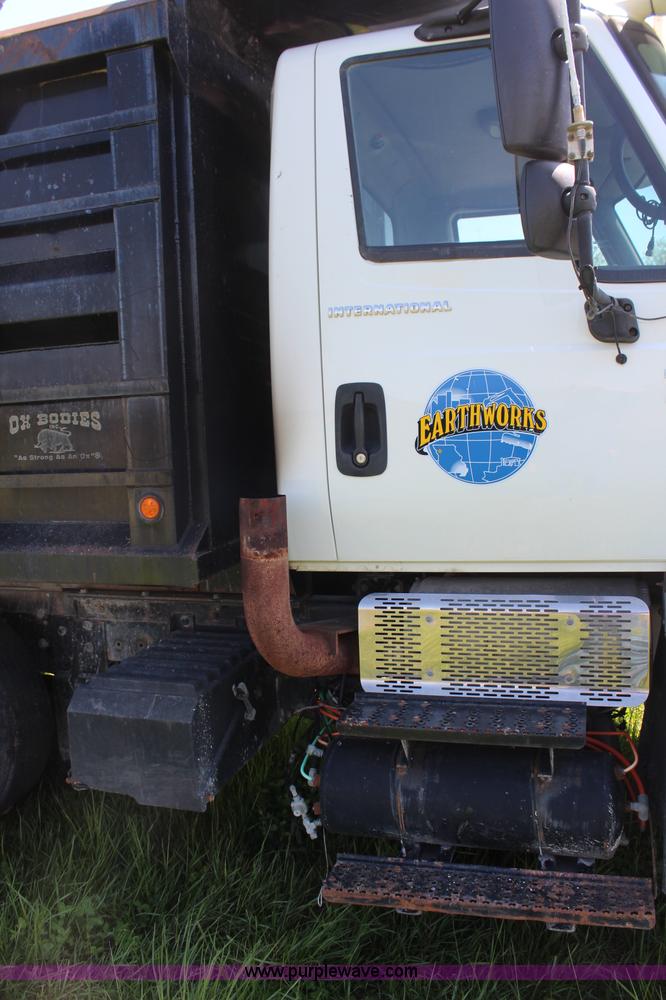 image for item K6973 2007 International 7600 dump truck
