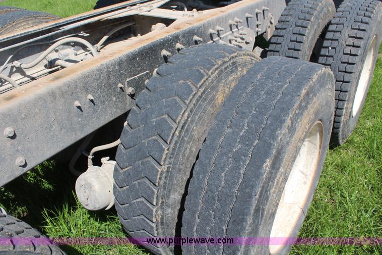 image for item K6973 2007 International 7600 dump truck