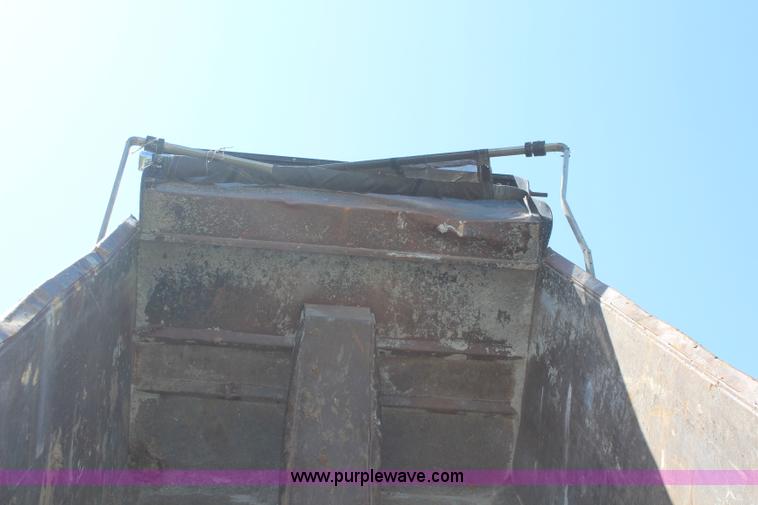 image for item K6973 2007 International 7600 dump truck