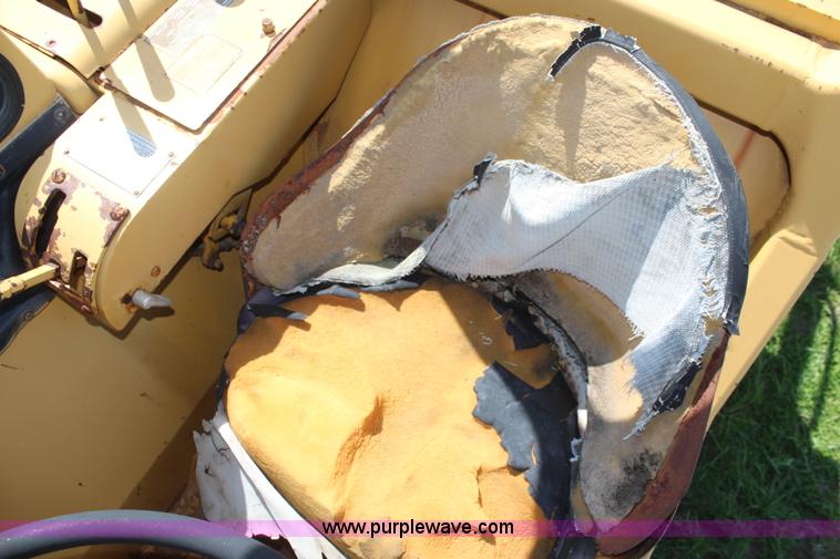 image for item K6977 1978 Caterpillar 613B elevating scraper