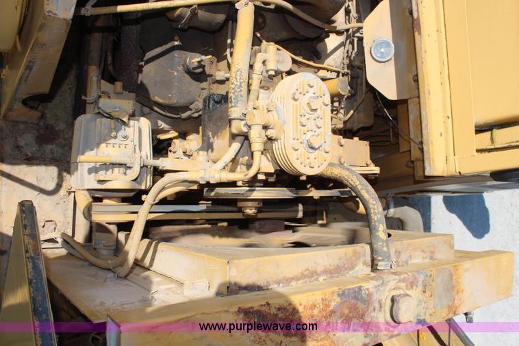 image for item K6977 1978 Caterpillar 613B elevating scraper