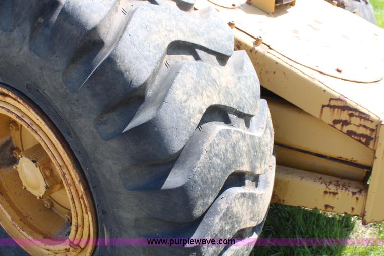 image for item K6977 1978 Caterpillar 613B elevating scraper