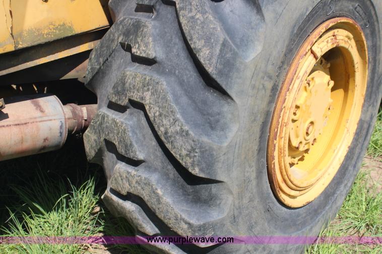 image for item K6977 1978 Caterpillar 613B elevating scraper