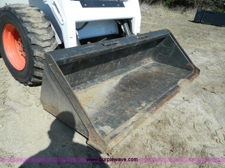 image for item K8045 2005 Bobcat S205 skid steer