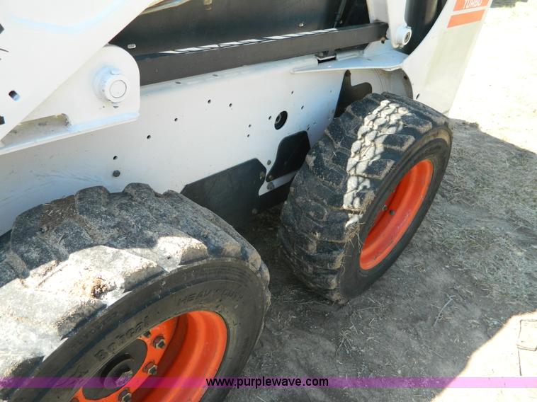 image for item K8045 2005 Bobcat S205 skid steer
