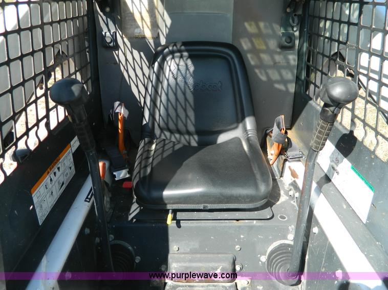 image for item K8045 2005 Bobcat S205 skid steer