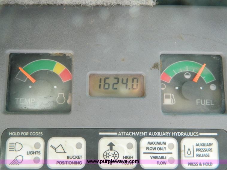 image for item K8045 2005 Bobcat S205 skid steer