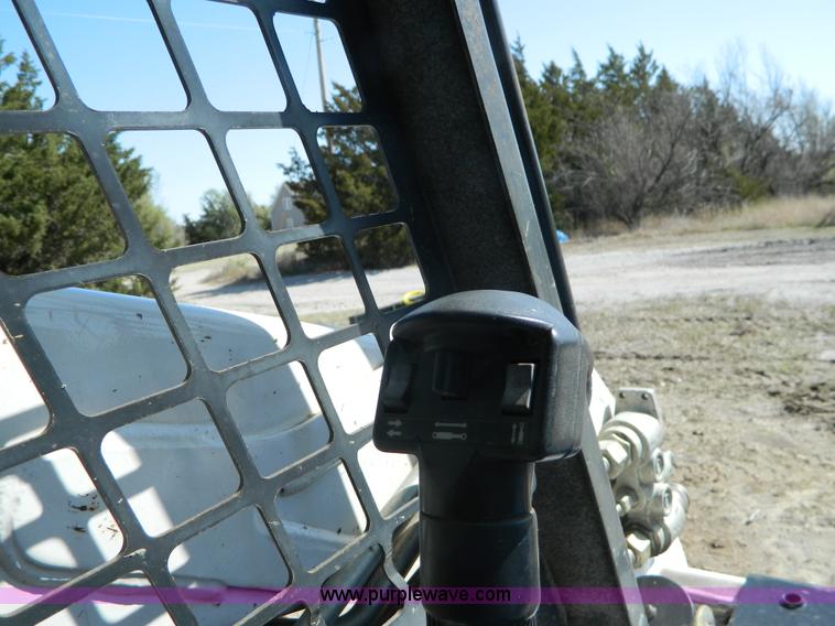 image for item K8045 2005 Bobcat S205 skid steer