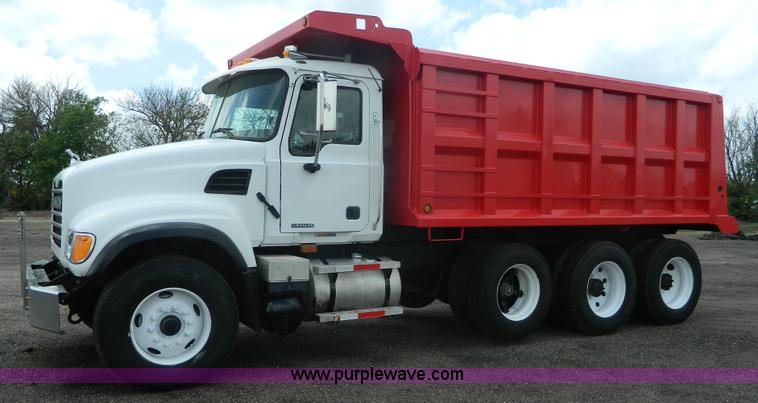 image for item K8071 2003 Mack CV713 dump truck