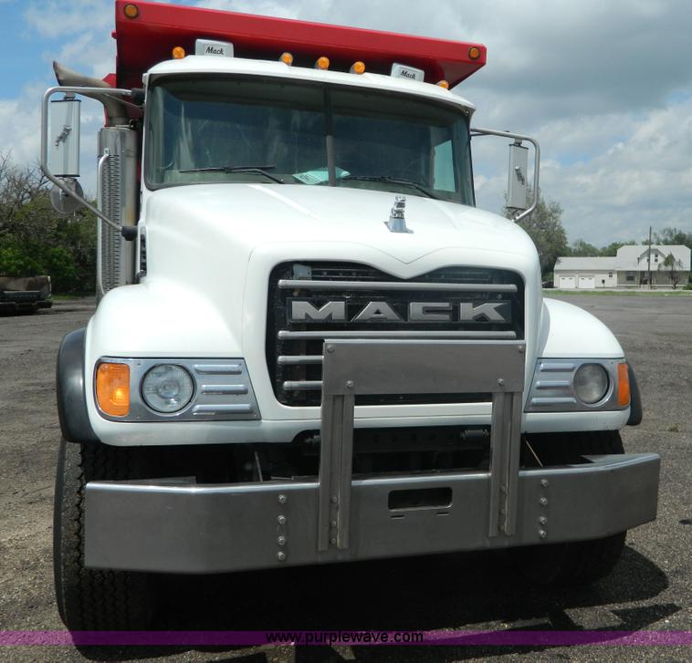 image for item K8071 2003 Mack CV713 dump truck