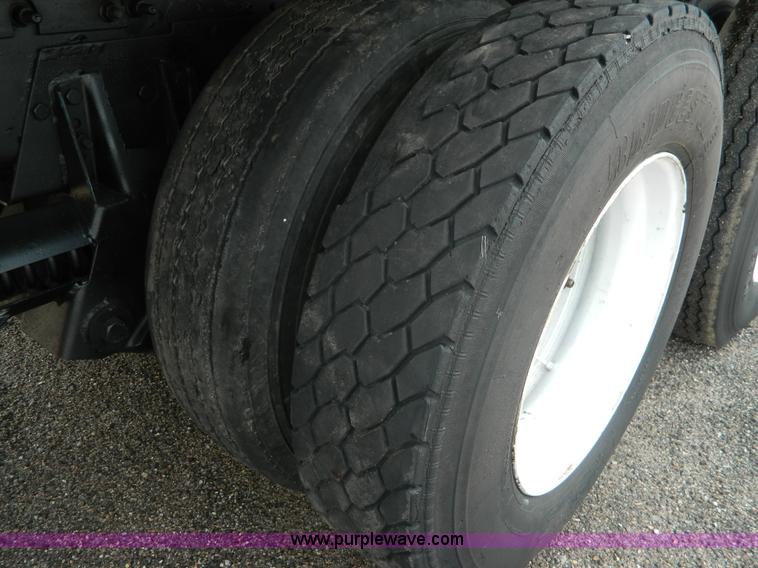 image for item K8071 2003 Mack CV713 dump truck