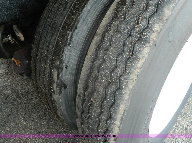 image for item K8071 2003 Mack CV713 dump truck