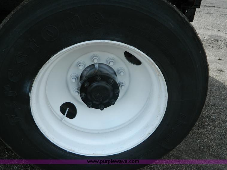 image for item K8071 2003 Mack CV713 dump truck