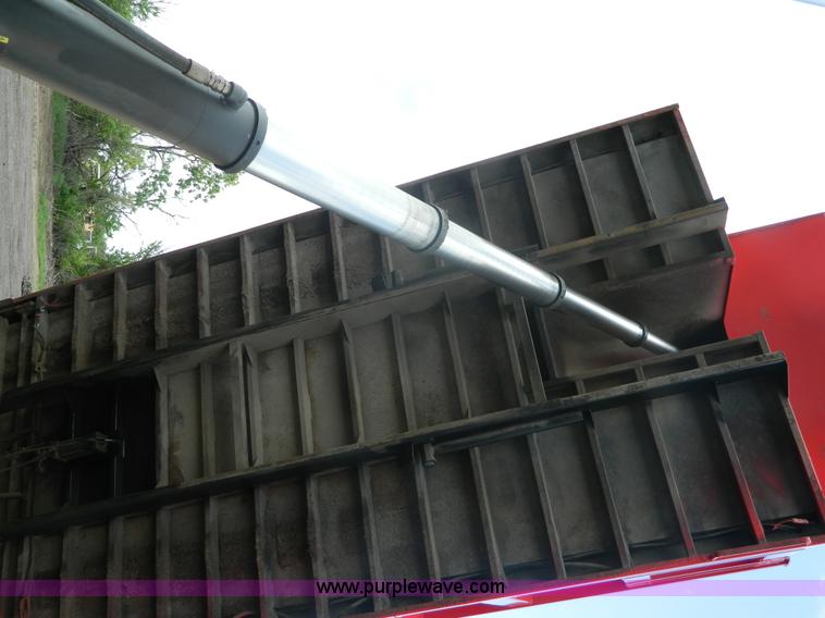 image for item K8071 2003 Mack CV713 dump truck