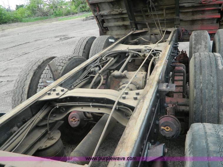 image for item K8071 2003 Mack CV713 dump truck