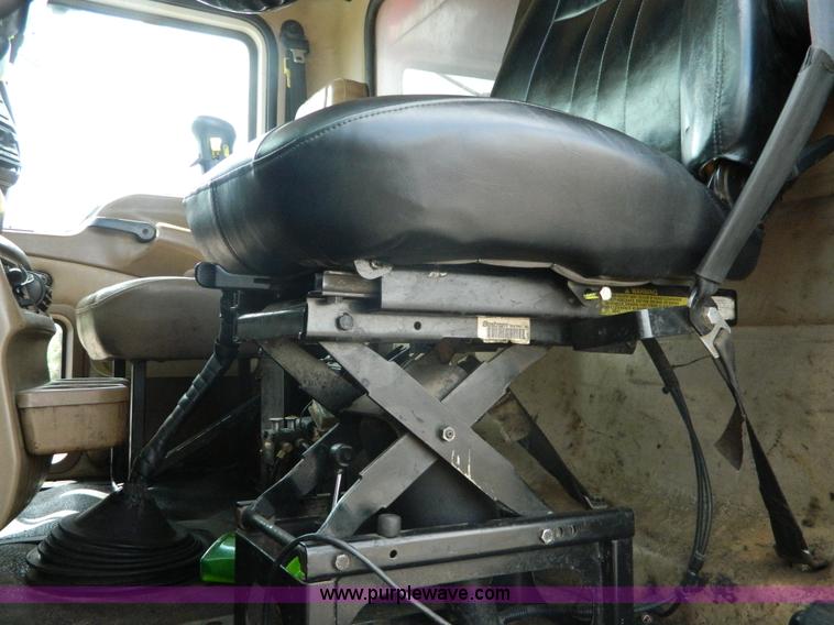 image for item K8071 2003 Mack CV713 dump truck