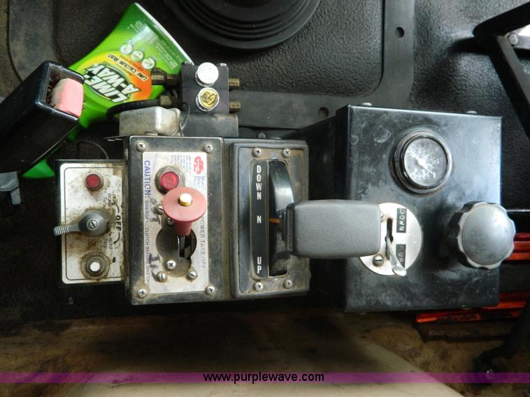 image for item K8071 2003 Mack CV713 dump truck