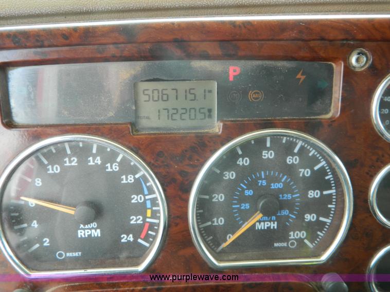 image for item K8071 2003 Mack CV713 dump truck