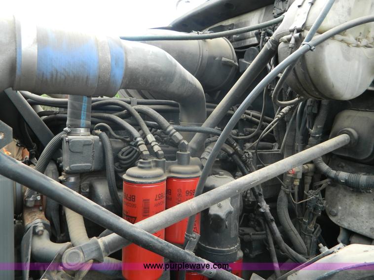 image for item K8071 2003 Mack CV713 dump truck