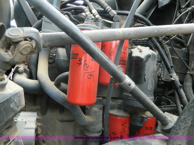 image for item K8071 2003 Mack CV713 dump truck