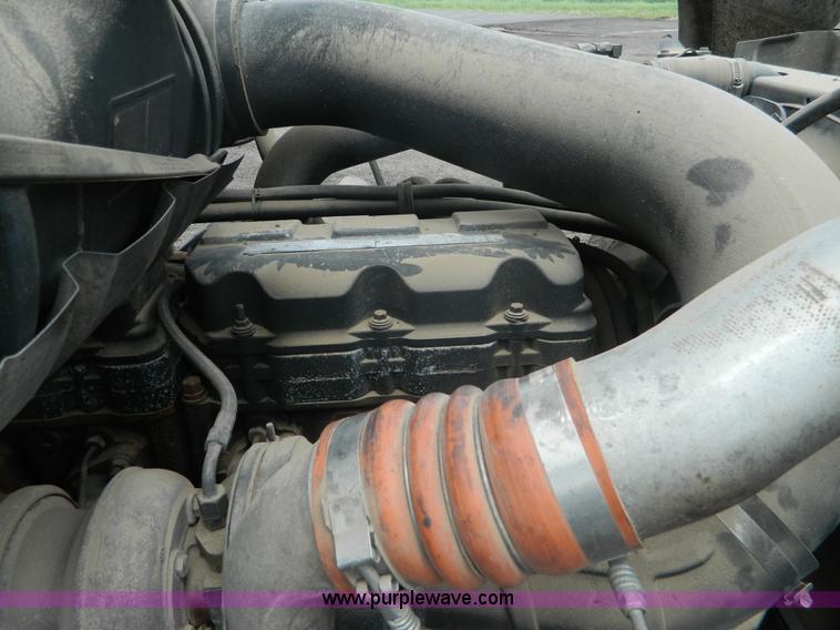 image for item K8071 2003 Mack CV713 dump truck