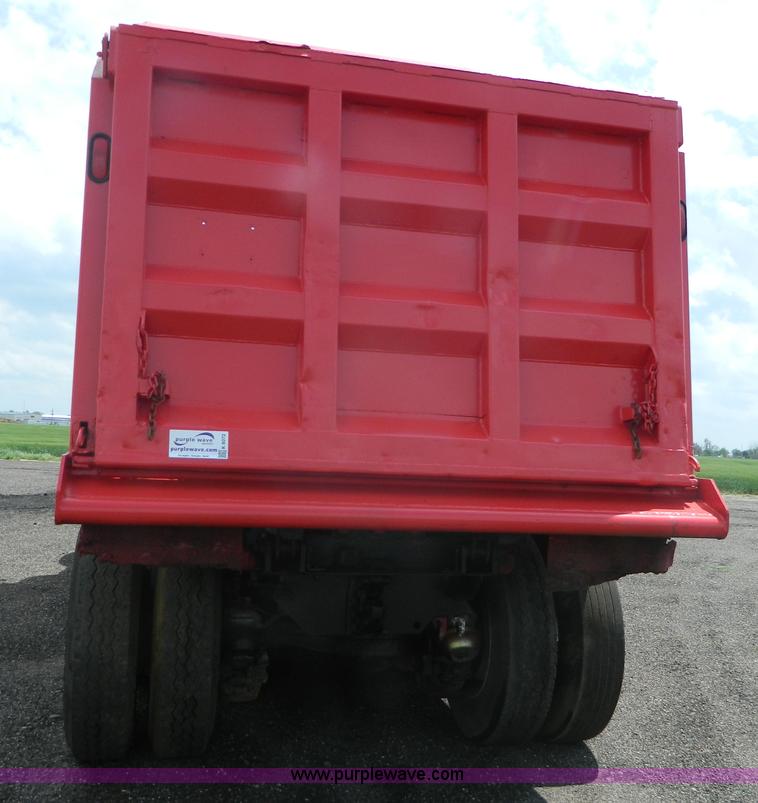 image for item K8072 2003 Mack CV713 dump truck