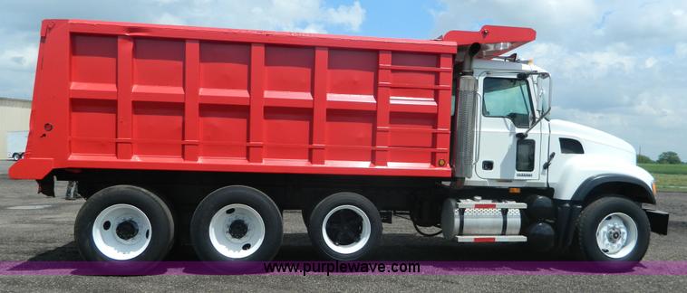 image for item K8072 2003 Mack CV713 dump truck