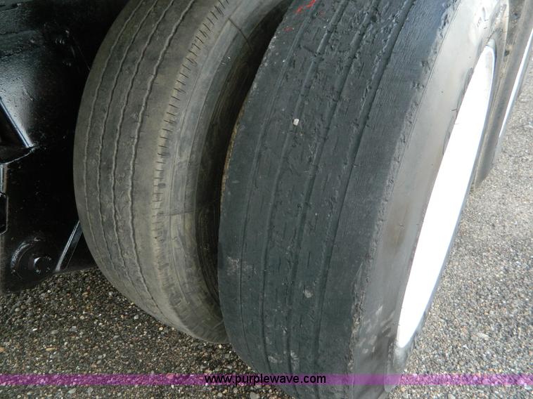 image for item K8072 2003 Mack CV713 dump truck